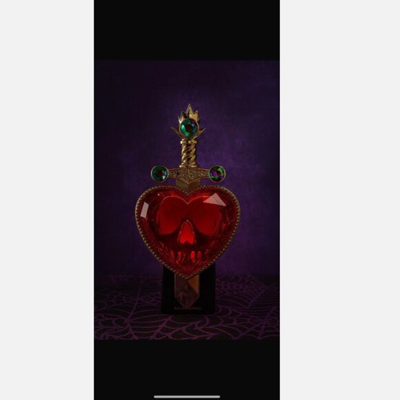 Bath & Body Works Disney Villains “Heart & Dagger” Wallflower - Picture 1 of 2